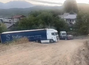 Սյունիքում կուտակված բեռնատարների երթեւեկը փորձում են կազմակերպել այլընտրանքային ճանապարհով․ Առավոտ