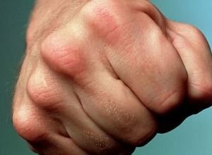 Պտղնիի գյուղապետի որդին ծեծել է համագյուղացուն, ապակյա տարայով հարվածել գլխին. «Առավոտ»