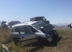 Սիսիան-Երևան ճանապարհին բախվել են «Opel Zafira»-ն և «Nissan Sunny»-ն․ կան զոհեր և տուժածներ