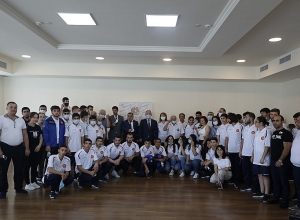 Վահրամ Դումանյանը հանդիպել է ԱՊՀ խաղերում Հայաստանի մարզական պատվիրակության հետ