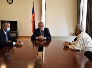 Վահրամ Դումանյանն այսօր ընդունել է ՀՀ ժողովրդական արտիստ Բարսեղ Թումանյանին