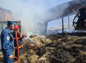 Այրվել է կուտակած աթար և անասնակեր