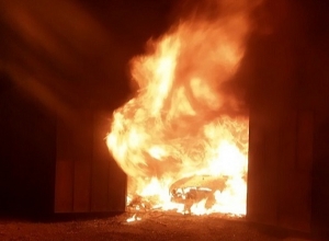 Այրվել են ավտոտնակը, ավտոմեքենան ու կենցաղային իրեր