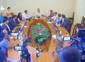 Надеюсь, Кочарян выдвинет нового кандидата: Казинян не избран заместителем председателя комиссии во второй раз