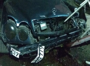 Բախվել են էլետրագնացքը և Mercedes մակնիշի ավտոմեքենան,կան տուժածներ