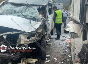 Բեռնատարը բախվել է Կապան-Քաջարան երթուղին սպասարկող ուղևորատար «Գազել»-ին. կան վիրավորներ. shamshyan.com