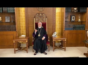 Արամ Ա Կաթողիկոս․ Խաչով ապրելը միայն կրծքի վրա խաչը կրելը կամ պատից կախելը չէ