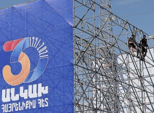 Հանրապետության հրապարակը նախապատրաստվում է՝ անկախության օրը նշելու (ֆոտոշարք)