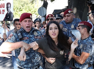 Բախումներ՝ բողոքի ակցիայի ժամանակ․ կան բերման ենթարկվածներ