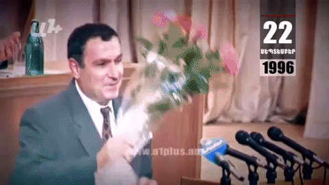 Календарь. 22 сентября: в этот день в Армении во второй раз проходят выборы президента