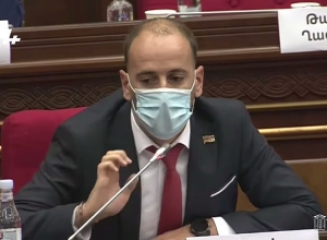 Оппозиционеры всегда уходят из зала: если они так будут продолжать, можно лишить: Сисак Габриелян