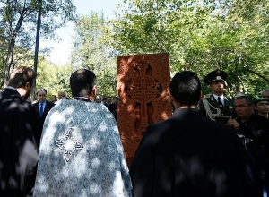 Պատերազմում զոհված արաբկիրցիների հիշատակը հավերժացնող խաչքար է բացվել