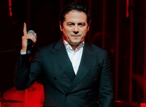 На станциях ереванского метрополитена звучат произведения Айко