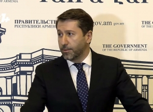 Иногда, глядя на фото Пашиняна, я вспоминаю, что надо быть честным и беспристрастным: Андреасян