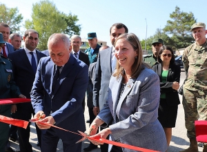 ՀՀ-ում ԱՄՆ դեսպանը ԱԻ  նախարարի հետ այցելել է վերանորոգված երկու հրշեջ կայաններ