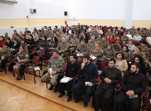 Արցախում կին զինծառայողների իրավունքներին ուղղված առաջարկություններ են հնչեցվել