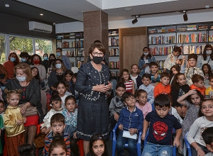 «Զմրուխտյա մկրատը». Նախագահի տիկինը ներկայացրել է իր հեղինակած նոր գիրքը