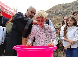 Աղավնոյի Սբ․ Նահատակաց եկեղեցում երեկ 60 մարդ է մկրտվել