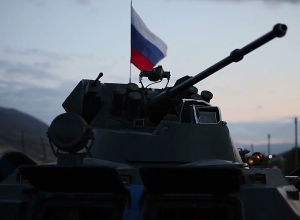 Во время патрулирования демонстрируется присутствие российского миротворческого контингента