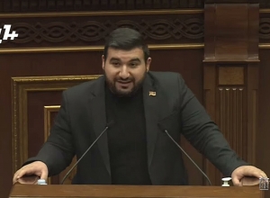 Серж Саркисян был невыносимым президентом: в 10 году должно было быть написано, что за Шурнухом Баден-Баден