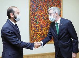 Мирзоян особо подчеркнул вопрос возвращения армянских военнопленных