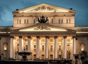 Ներկայացման ժամանակ դերասանը մնացել է դեկորացիայի տակ ու մահացել