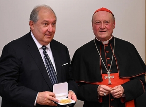 Президент Армен Саркисян встретился с председателем Папского совета Святого Престола