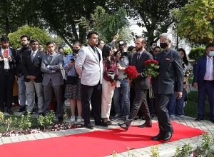 Հայաստանի և Հնդկաստանի ԱԳ նախարարներն այցելել են Մահաթմա Գանդիի հուշարձան