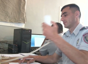 Обманным путём украл деньги у 8 граждан