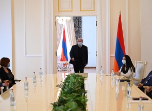 Արմեն Սարգսյանն ընդունել է Ուկրաինայի Գերագույն ռադայի մարդու իրավունքների հանձնակատարին