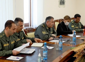 Начальник Генштаба принял делегацию МККК