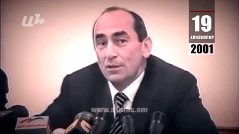 Календарь. 19 октября: К директору Араратского цементного завода Араму Саркисяну Кочарян обращается отдельно