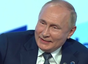 Путин: никто не нужен, кроме двух сторон и России, карты находятся в Генштабе российской армии
