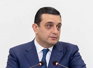 Խնդրանքով դիմում եմ ՀՀ-ում աշխատող 1,202,800 առողջապահության նախարարներին․ Մուրադյան