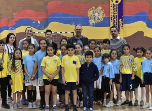 Один ребёнок, играющий в футбол в Ереване, равен одному ребёнку, играющему в футбол в регионе