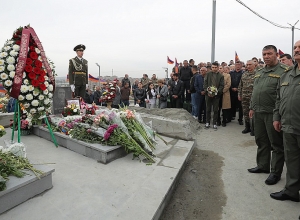 Հիշատակի արարողություն «Եռաբլուր» զինվորական պանթեոնում