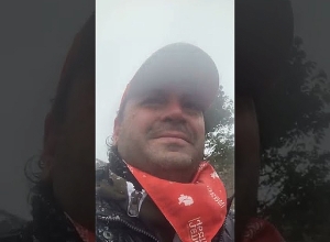 Մհեր Արմենիան շարունակում է քայլել