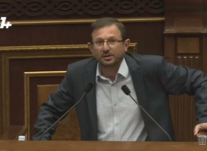 Պարոն Մանուկյան, Դուք չեք որոշում՝ ով ժողովրդի հետ կապ ունի, ով ոչ․ Ռուբինյան