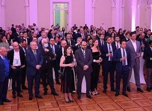 Ունեցել են ՊՇՌ թեստի բացասական արդյունք կամ պատվաստված են եղել․ Պարզաբանում՝  պաշտոնյաների առանց դիմակի ընդունելության մասնակցության մասին