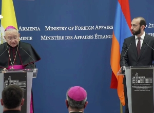Совместное заявление Арарата Мирзояна и заместителя госсекретаря Святого Престола по общим вопросам