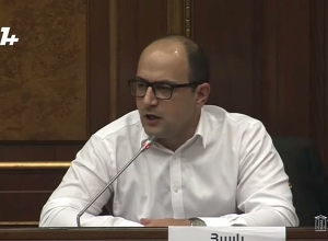 Փաշինյանի հրավերով «Պատիվ ունեմ»-ը  միայն իր հրաժարականը կքննարկի․ Մամիջանյան