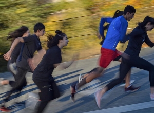 Երևան-Էջմիածին մայրուղում անցկացվում է «Վարչապետի գավաթ» սիրողական կրոսավազքի մրցաշարը