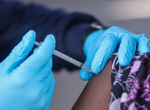 Сколько человек в Армении получили бустерную дозу