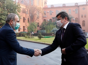 Никол Пашинян принял Араика Арутюняна