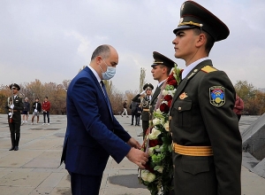 Վրաստանի պաշտպանության նախարարն այցելել է Ծիծեռնակաբերդ