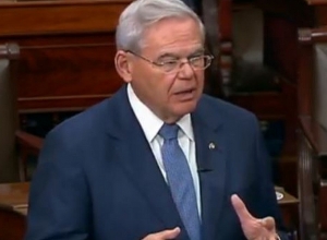 Боб Менендес потребовал от госдепа и МО США представить отчет об использовании беспилотников против Арцаха