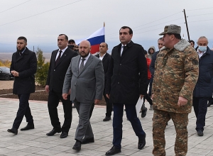 ՌԴ ռազմաօդային ուժերի ՄԻ-24 ուղղաթիռի անձնակազմի սպաներին նվիրված հուշարձանի հանդիսավոր բացման արարողություն