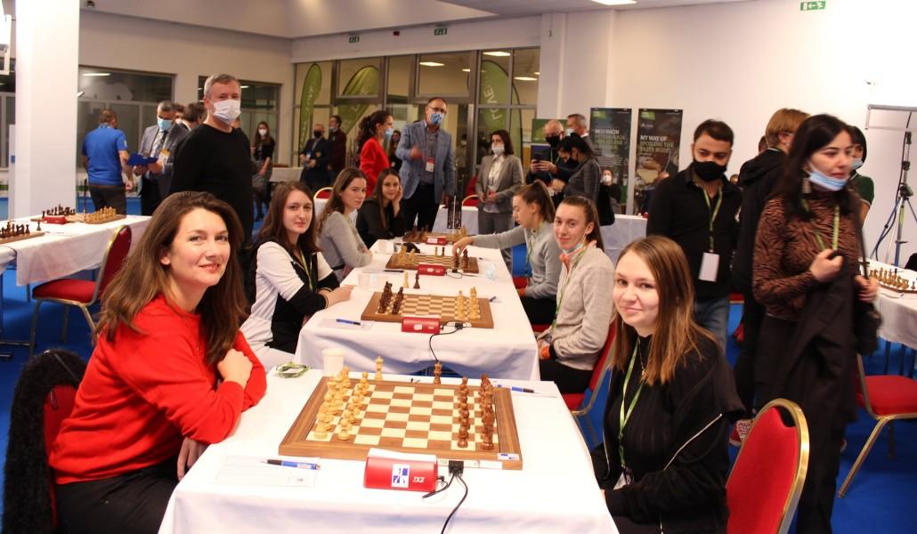 a1+chess women