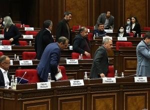 Блоки «Армения» и «Честь имею» бойкотируют и не примут участия в пленарных заседаниях