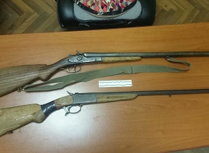 Группа людей добровольно сдала в отделения милиции незаконное оружие и боеприпасы